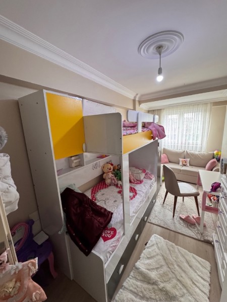 Yeşilpınar'da 3+1 Arakat Satılık Daire