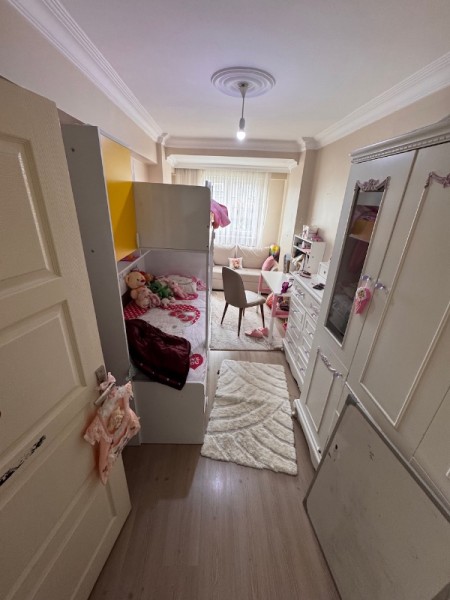 Yeşilpınar'da 3+1 Arakat Satılık Daire