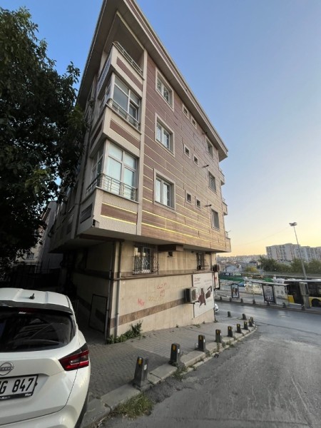 Yeşilpınar'da 3+1 Arakat Satılık Daire