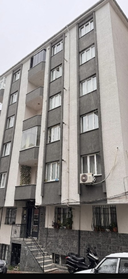 Yeşilpınar'da 3+1 Arakat Satılık Daire