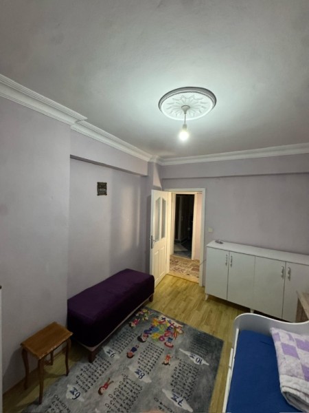 Yeşilpınar'da 3+1 Arakat Satılık Daire
