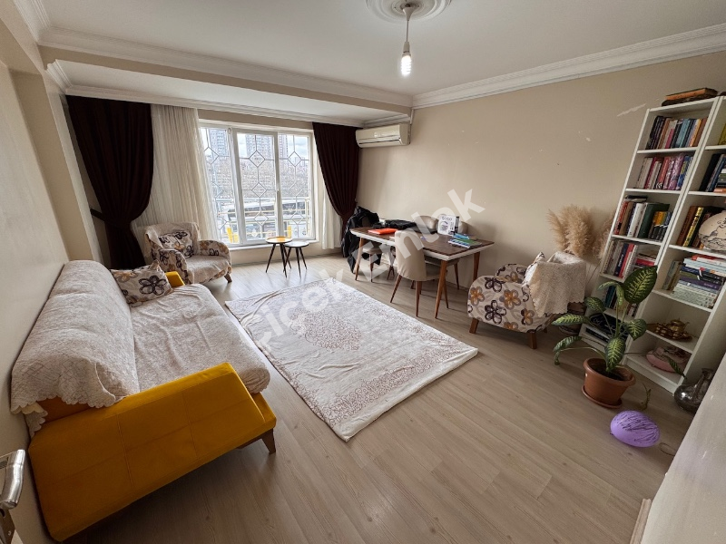 Yeşilpınar'da 3+1 Arakat Satılık Daire