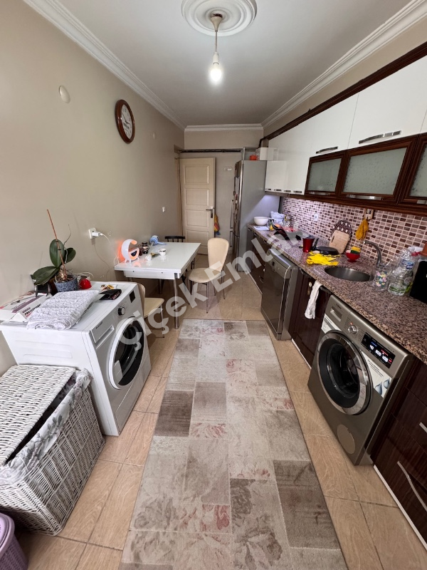 Yeşilpınar'da 3+1 Arakat Satılık Daire