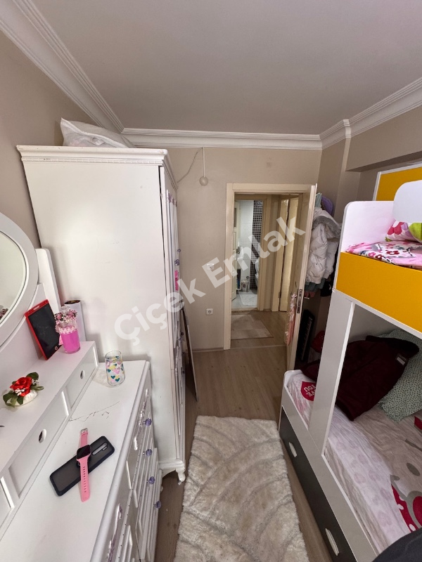 Yeşilpınar'da 3+1 Arakat Satılık Daire
