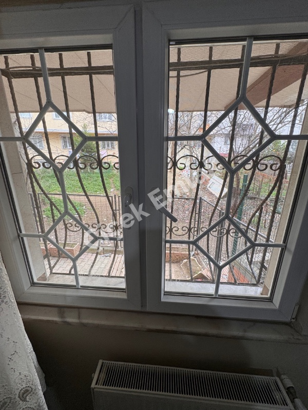 Yeşilpınar'da 3+1 Arakat Satılık Daire