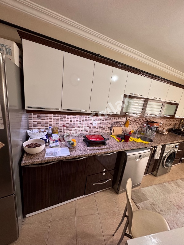 Yeşilpınar'da 3+1 Arakat Satılık Daire