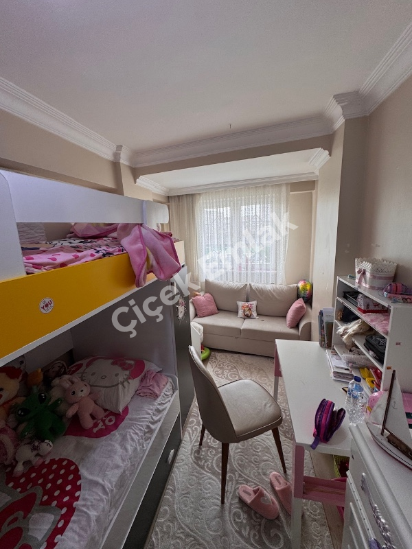 Yeşilpınar'da 3+1 Arakat Satılık Daire