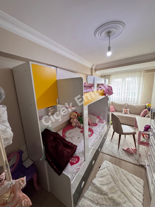 Yeşilpınar'da 3+1 Arakat Satılık Daire