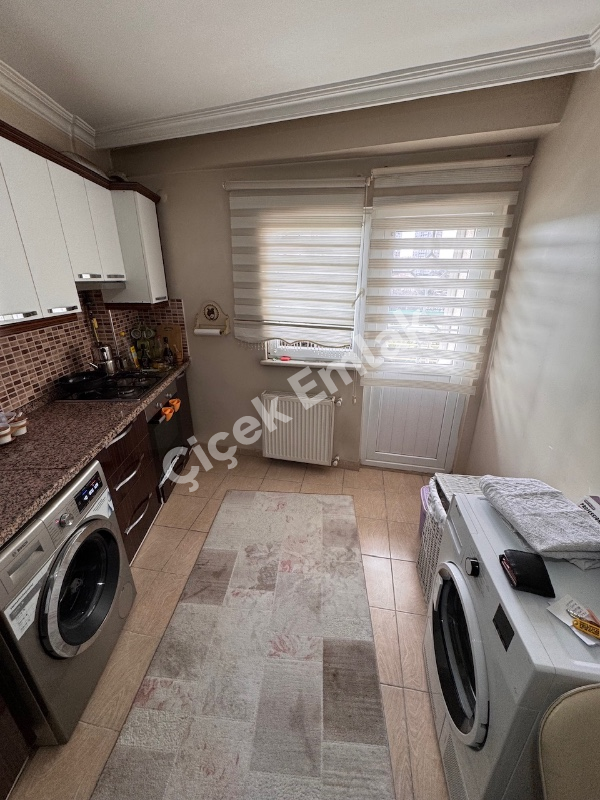Yeşilpınar'da 3+1 Arakat Satılık Daire