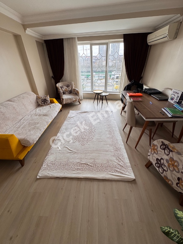 Yeşilpınar'da 3+1 Arakat Satılık Daire