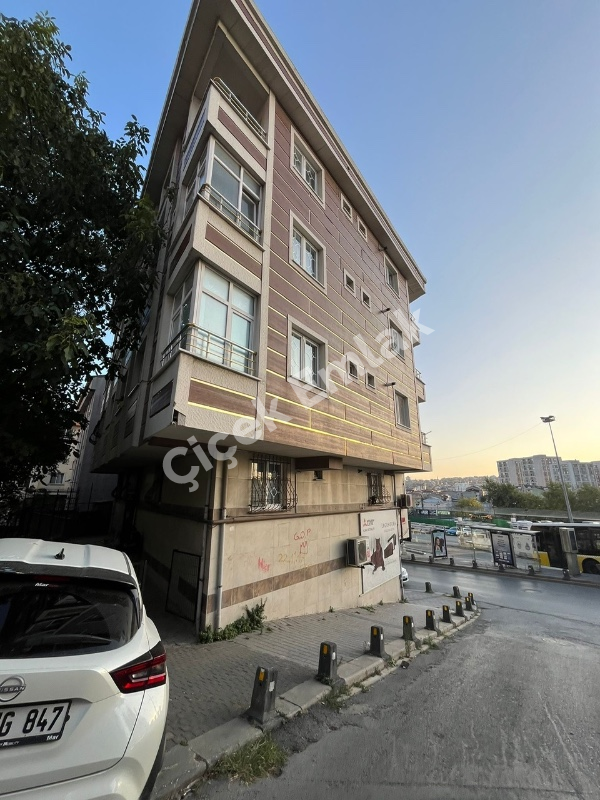 Yeşilpınar'da 3+1 Arakat Satılık Daire