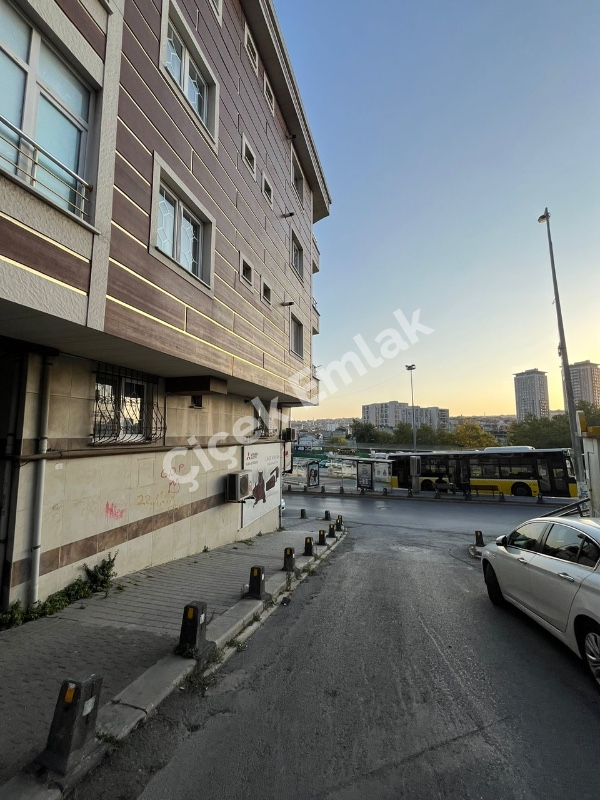 Yeşilpınar'da 3+1 Arakat Satılık Daire