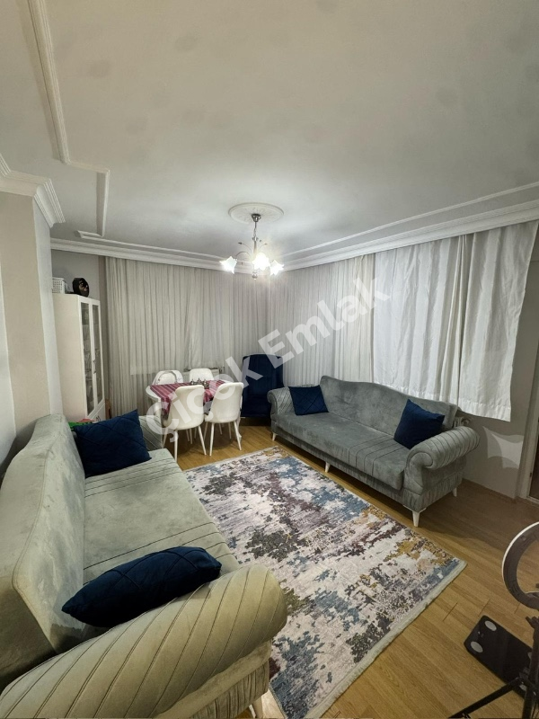 Yeşilpınar'da 3+1 Arakat Satılık Daire