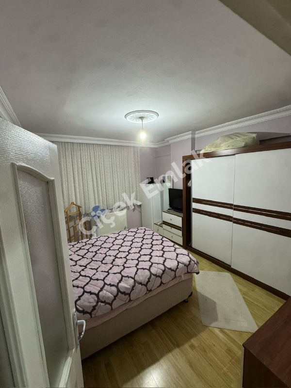 Yeşilpınar'da 3+1 Arakat Satılık Daire