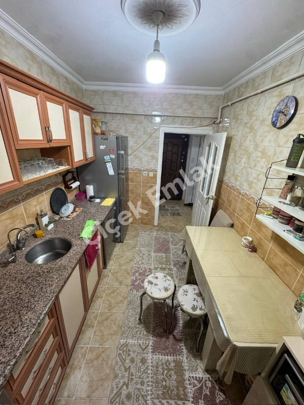 Yeşilpınar'da 3+1 Arakat Satılık Daire