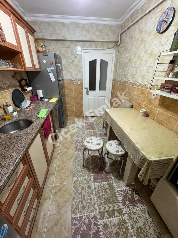 Yeşilpınar'da 3+1 Arakat Satılık Daire