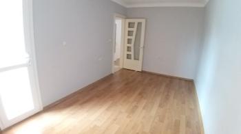Şirinyer İzbana Yürüme Mesafesinde Asansör D.gaz Kombi 3+1 140 M2.