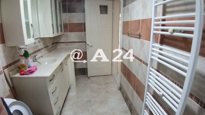 Şirinyer İzbana Yürüme Mesafesinde Asansör D.gaz Kombi 3+1 140 M2.