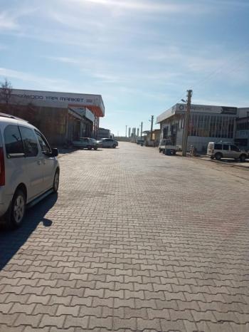 AFYON ÜÇOK EMLAKTAN 2. KÜÇÜK SANAYİ SİT SATILIK 180M² DÜKKAN