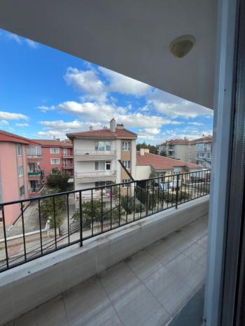 AFYON ÜÇOK EMLAKTAN FATİH MAH TEMİZ BAKIMLI 4+1 KİRALIK DAİRE 