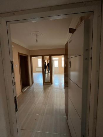 AFYON ÜÇOK EMLAKTAN FATİH MAH TEMİZ BAKIMLI 4+1 KİRALIK DAİRE 