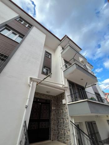 AFYON ÜÇOK EMLAKTAN FATİH MAH TEMİZ BAKIMLI 4+1 KİRALIK DAİRE 