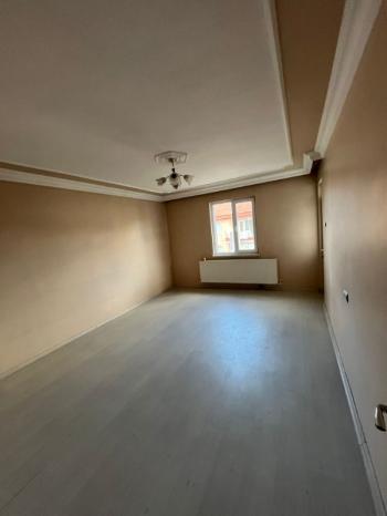 AFYON ÜÇOK EMLAKTAN FATİH MAH TEMİZ BAKIMLI 4+1 KİRALIK DAİRE 