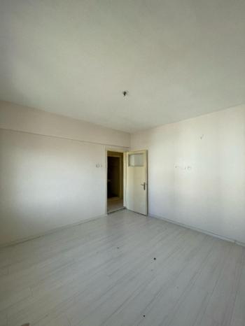 AFYON ÜÇOK EMLAKTAN MARAŞEL MAH SATILIK 3+1 DAİRE