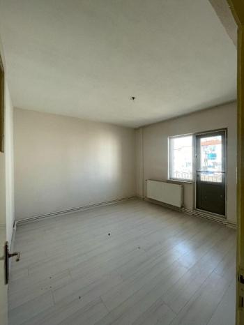 AFYON ÜÇOK EMLAKTAN MARAŞEL MAH SATILIK 3+1 DAİRE