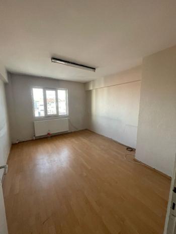 AFYON ÜÇOK EMLAKTAN HARBİŞ GAZİ MAH KİRALIK 3+1 DAİRE