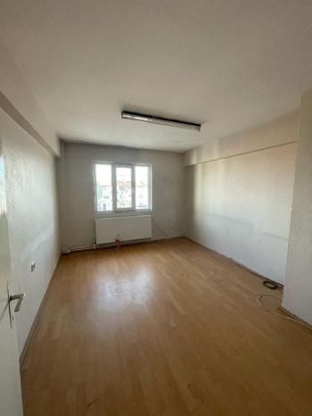 AFYON ÜÇOK EMLAKTAN HARBİŞ GAZİ MAH KİRALIK 3+1 DAİRE