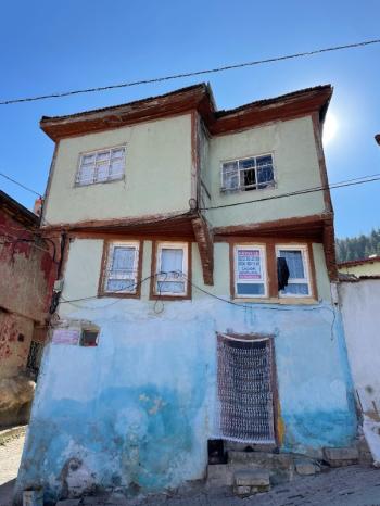 AFYON ÜÇOK EMLAKTAN FAKIPAŞA MAH DA SATILIK 3+1 MÜSTAKİL EV
