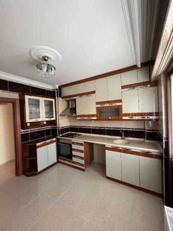 AFYON ÜÇOK EMLAKTAN HARBİŞ KOCATEPE MAHALLESİNDE SATILIK 4+1 DAİRE 