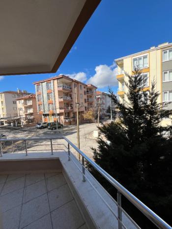 AFYON ÜÇOK EMLAKTAN HARBİŞ KOCATEPE MAHALLESİNDE SATILIK 4+1 DAİRE 