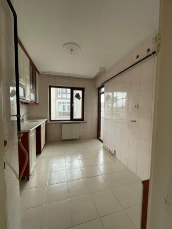 AFYON ÜÇOK EMLAKTAN MAREŞAL DE SATILIK 2+1 DAİRE
