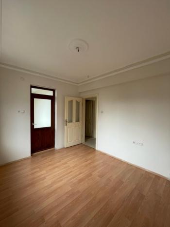 AFYON ÜÇOK EMLAKTAN MAREŞAL DE SATILIK 2+1 DAİRE