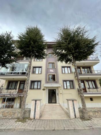AFYON ÜÇOK EMLAKTAN MAREŞAL DE SATILIK 2+1 DAİRE