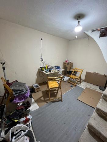AFYON ÜÇOK EMLAKTAN ÇARŞI MERKEZDE DEVREN KİRALIK 80M² GSM DÜKKANI