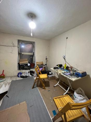 AFYON ÜÇOK EMLAKTAN ÇARŞI MERKEZDE DEVREN KİRALIK 80M² GSM DÜKKANI