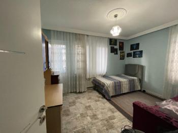 AFYON ÜÇOK EMLAKTAN HARBİŞ GAZİ  MAH. SATILIK BAKIMLI ARAKAT 3+1 DAİRE