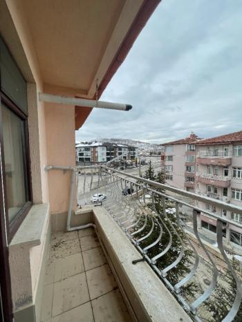 AFYON ÜÇOK EMLAKTAN KANLICA MAH. KİRALIK 3+1 DAİRE