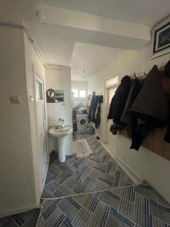 AFYON ÜÇOK EMLAKTAN KURTULUŞ CADDESİNDE SATILIK 2+1 TEMİZ BAKIMLI DAİRE