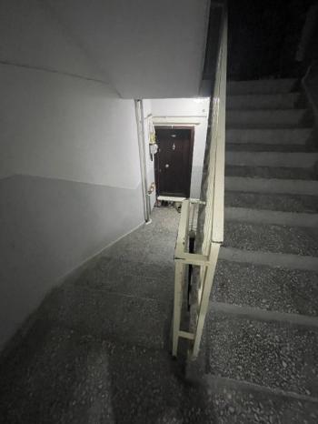 AFYON ÜÇOK EMLAKTAN KURTULUŞ CADDESİNDE SATILIK 2+1 TEMİZ BAKIMLI DAİRE