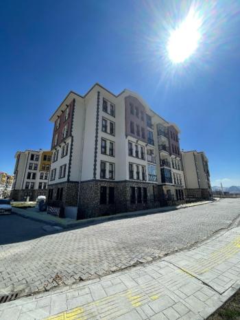 AFYON ÜÇOK EMLAKTAN ÇETİNKAYA TOKİ DE SATILIK 2+1 ARAKAT SIFIR AYARINDA DAİRE