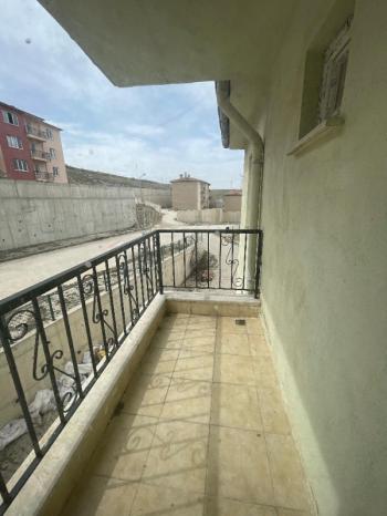 AFYON ÜÇOK EMLAKTAN DÖRTYOL MAH İNAZ DEPREM EVLERİNDE SATILIK 2+1 DAİRE
