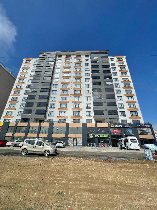 AFYON ÜÇOK EMLAKTAN ERKMEN CUMHURİYET MAH SATILIK 4+1 DAİRE