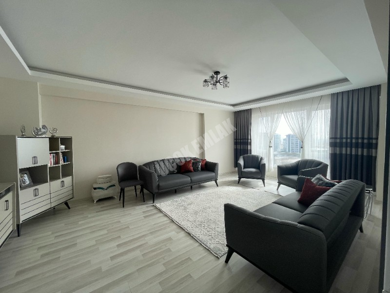 AFYON ÜÇOK EMLAKTAN ERKMEN CUMHURİYET MAH SATILIK 4+1 DAİRE