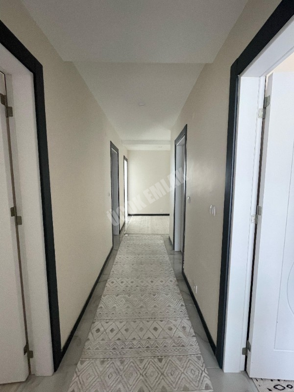 AFYON ÜÇOK EMLAKTAN ERKMEN CUMHURİYET MAH SATILIK 4+1 DAİRE