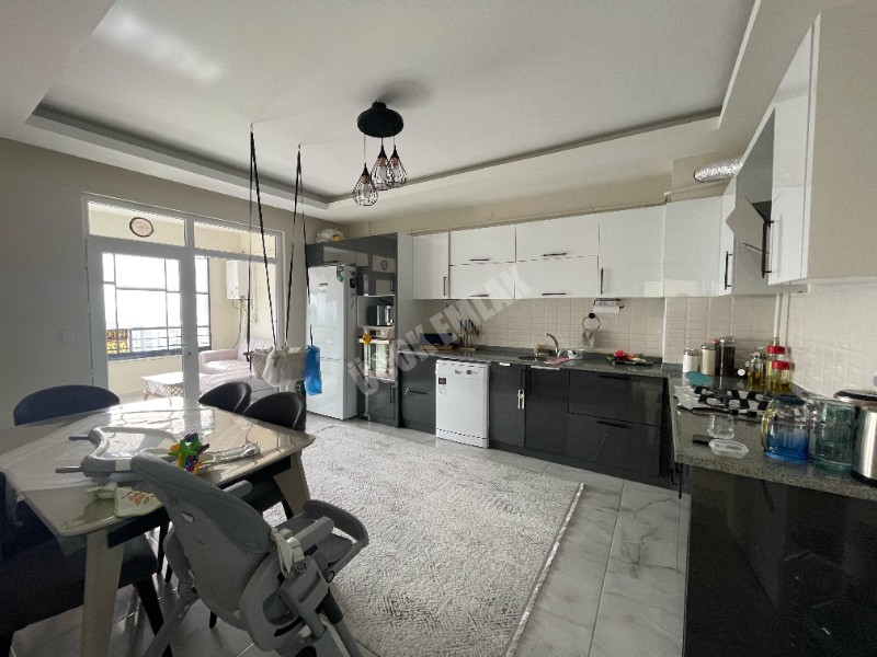AFYON ÜÇOK EMLAKTAN ERKMEN CUMHURİYET MAH SATILIK 4+1 DAİRE