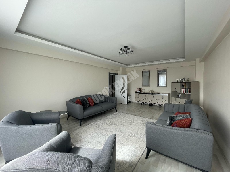 AFYON ÜÇOK EMLAKTAN ERKMEN CUMHURİYET MAH SATILIK 4+1 DAİRE